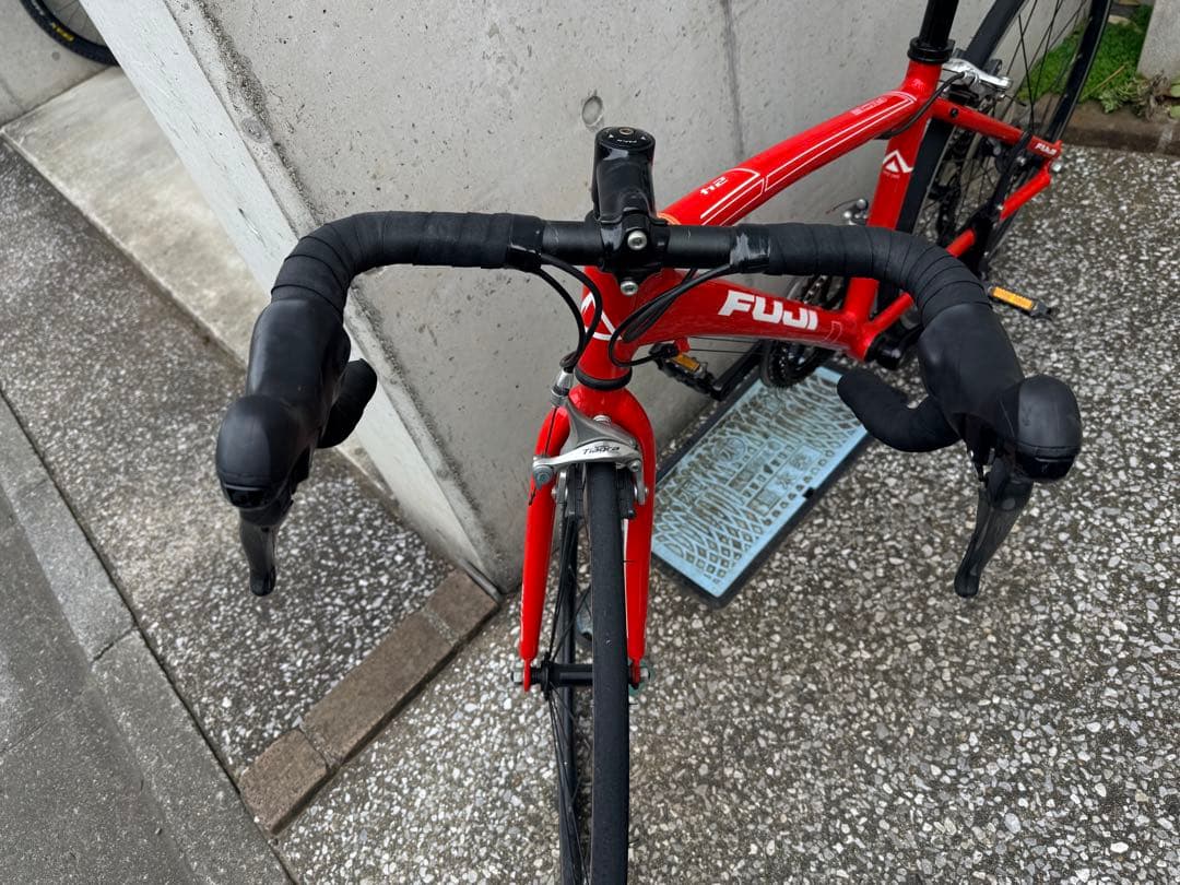 Fuji ACE 24 ジュニア ロードバイク 人気のレッドカラー