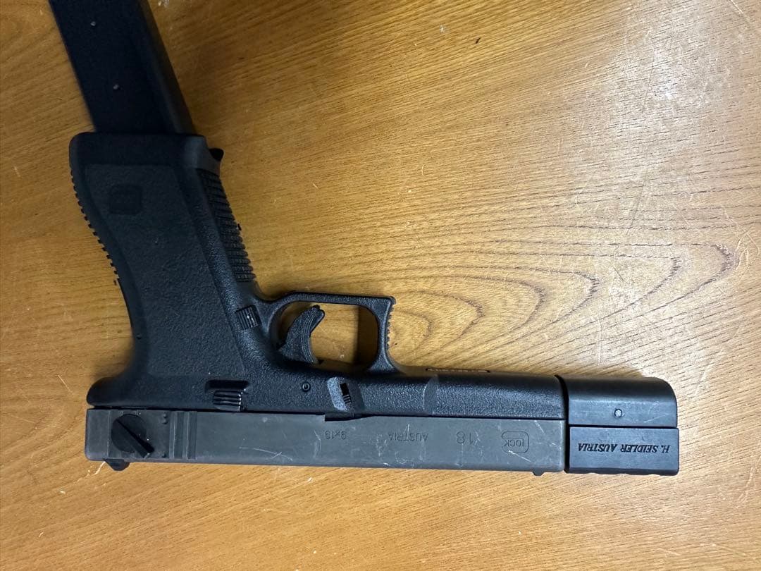 東京マルイ　Glock 18