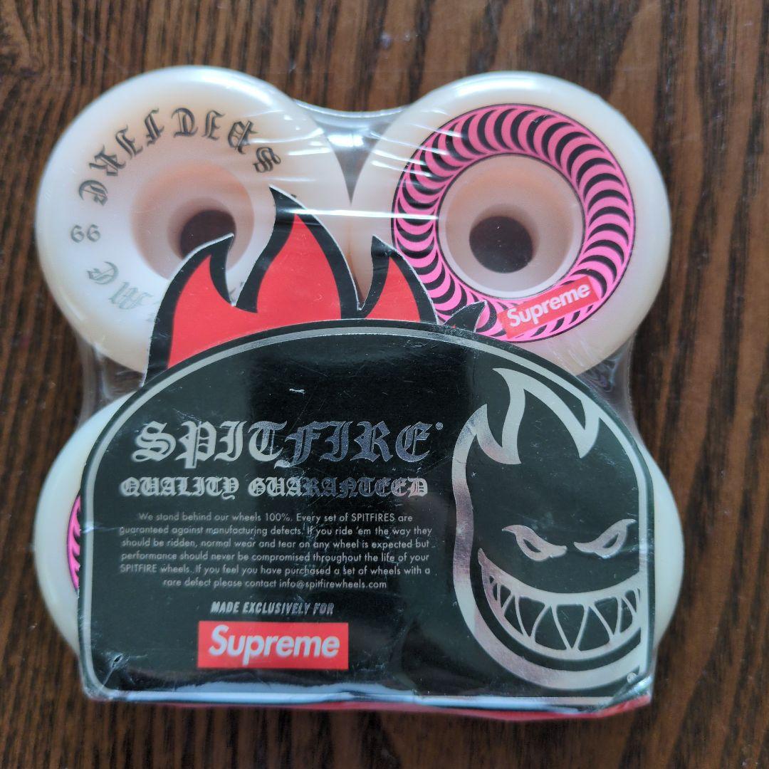 シュプリーム（Supreme）スケボー用ウィール54mm