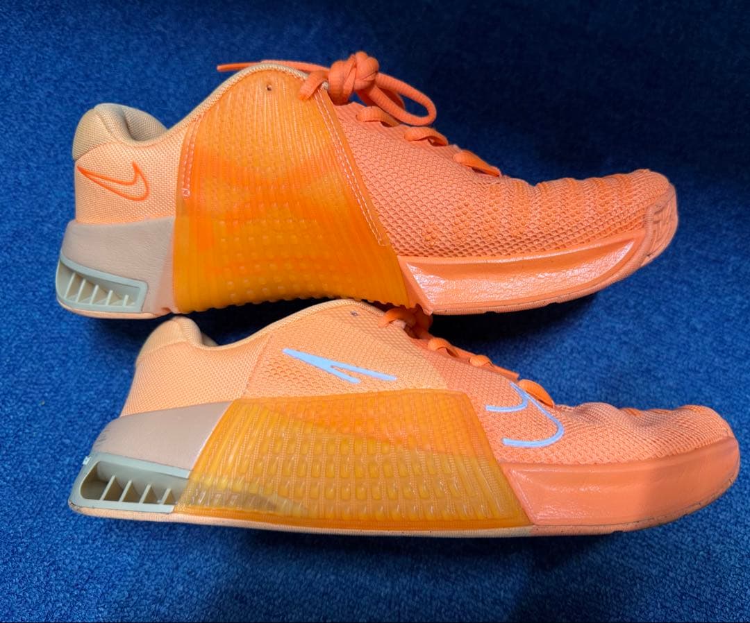 Nike メトコン９　トレーニングシューズ オレンジ　26cm. EU41