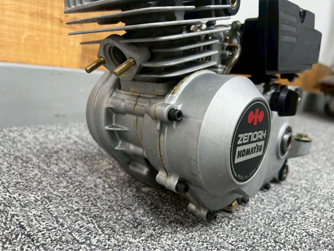 TG386☆新品☆ZENOAH☆KOMATSU☆BE30C☆エンジン☆ゼノア