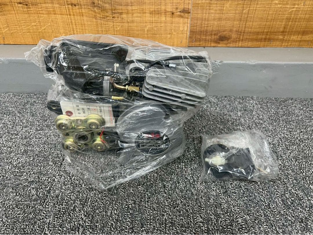 TG386☆新品☆ZENOAH☆KOMATSU☆BE30C☆エンジン☆ゼノア