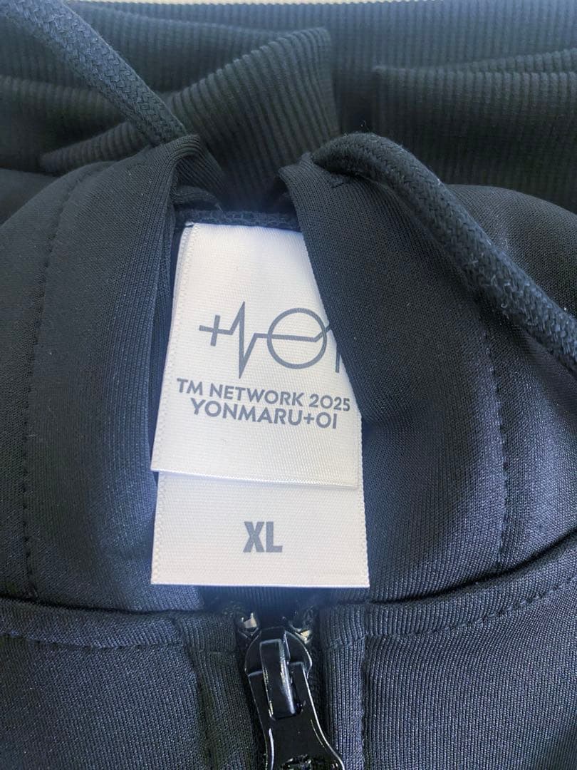 【ほぼ新品】TM NETWORK +01 ジップアップパーカー ブラック　XL