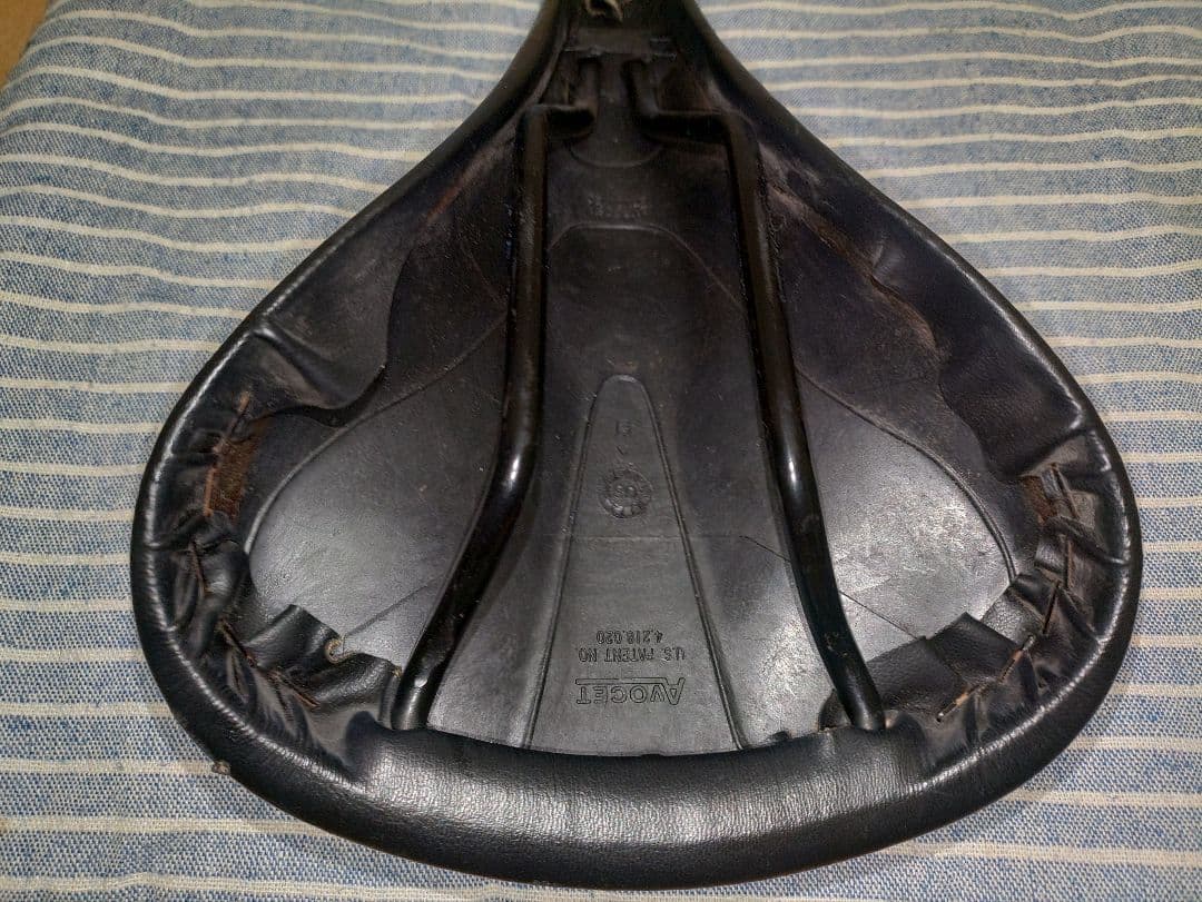 送料込み 美品 AVOCET TOURING サドル oldMTB