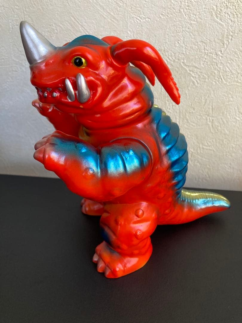 U.S.TOYS ウルトラ怪獣ソフビ ウルトラマン /SBDXネロンガ(レッド)