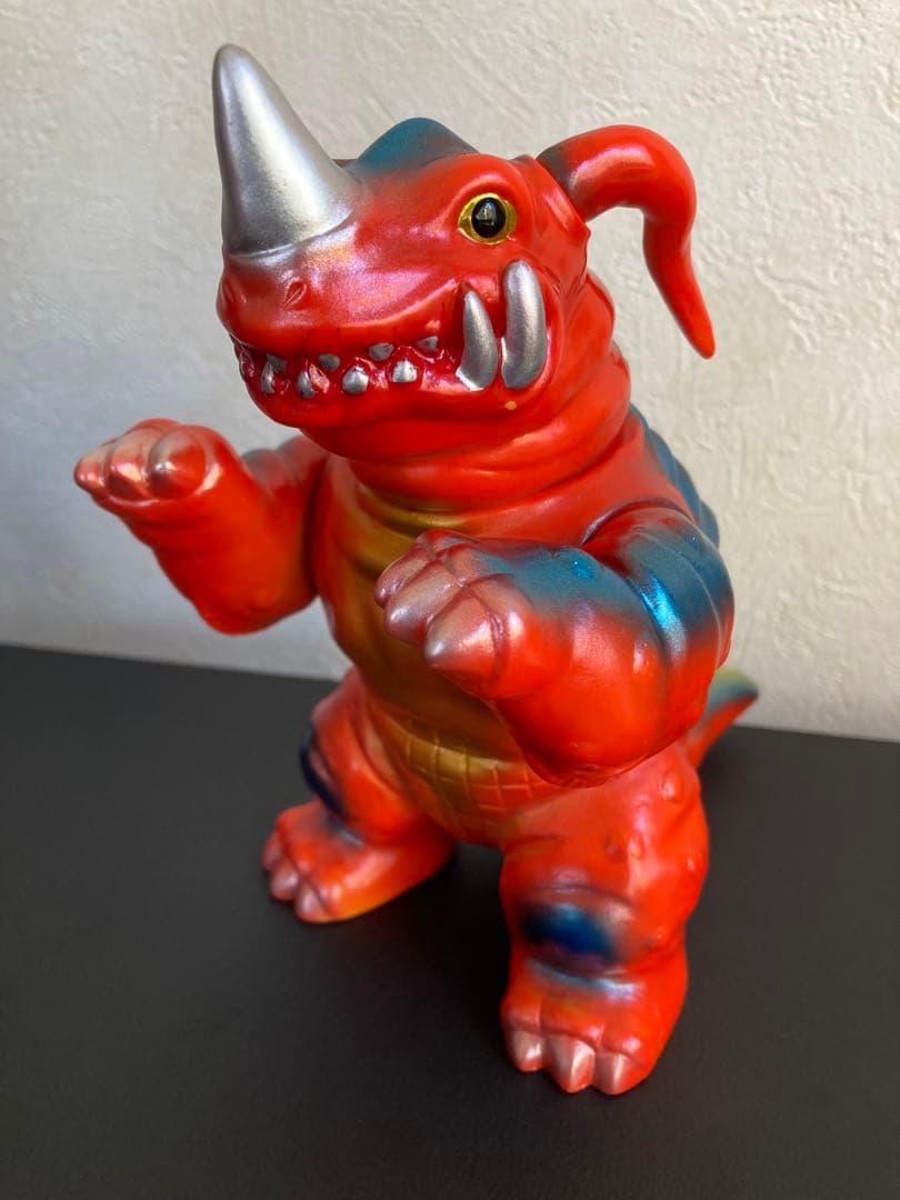 U.S.TOYS ウルトラ怪獣ソフビ ウルトラマン /SBDXネロンガ(レッド)