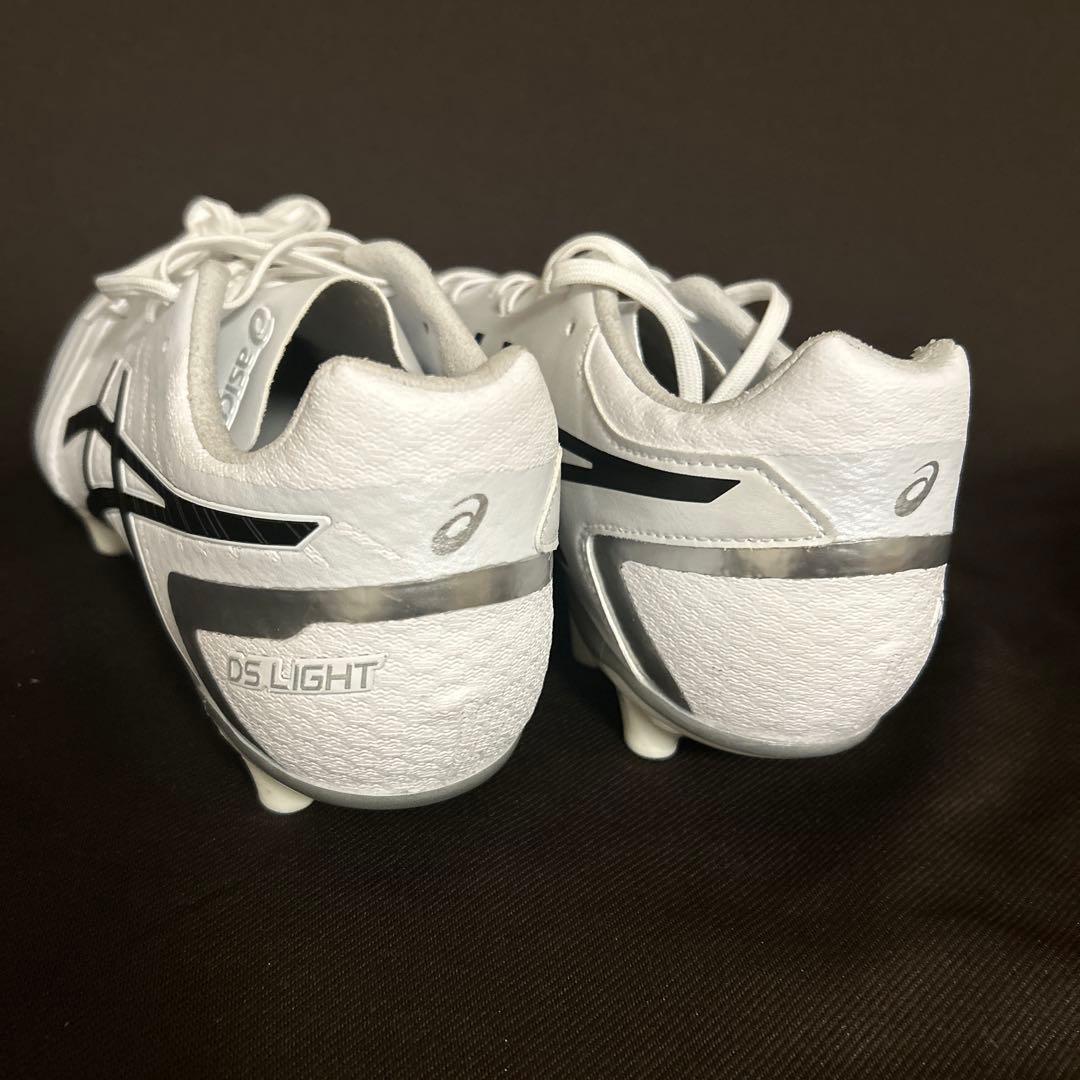 【新品未使用】ASICS DS LIGHT サッカーシューズ ホワイト/ブラック
