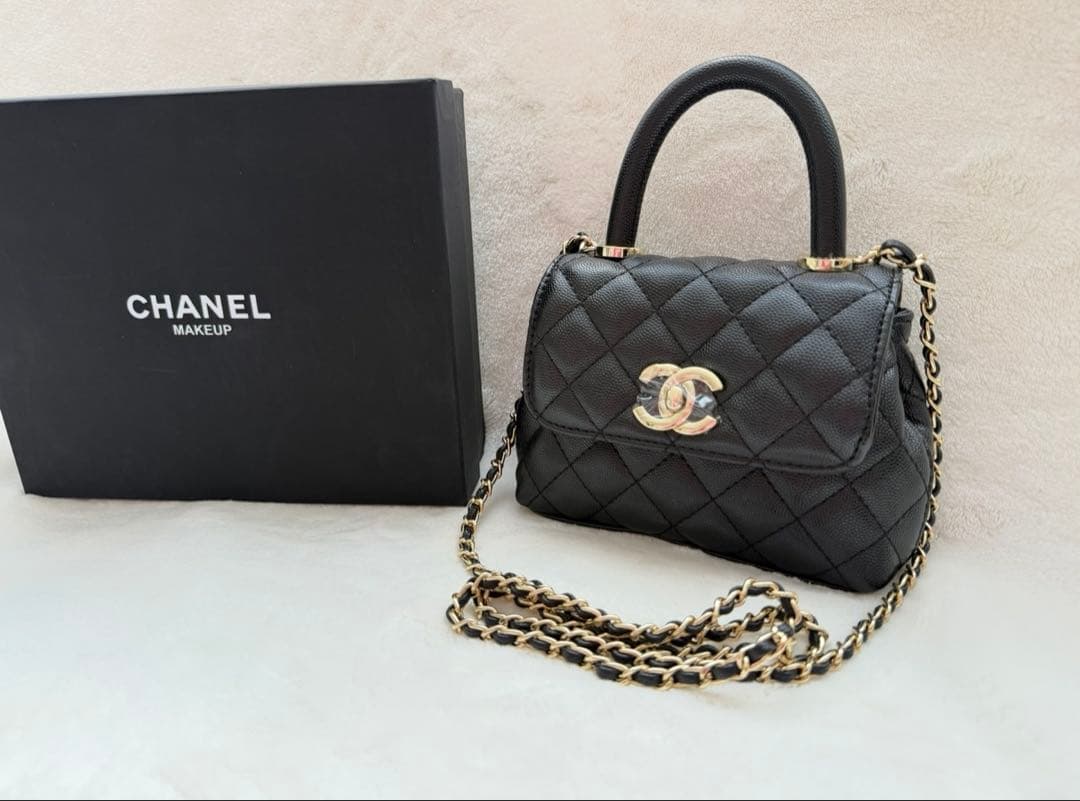 ルナ　CHANEL ショルダーバッグ　ハンドバッグ　ノベルティ