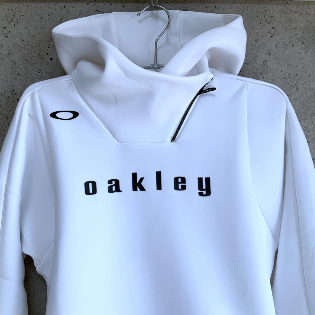 OAKLEY ELEVATE BULGE ストレッチ プルオーバーフーディー