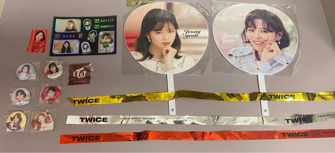 TWICE グッズ18点セット＋おまけ付き まとめ売り