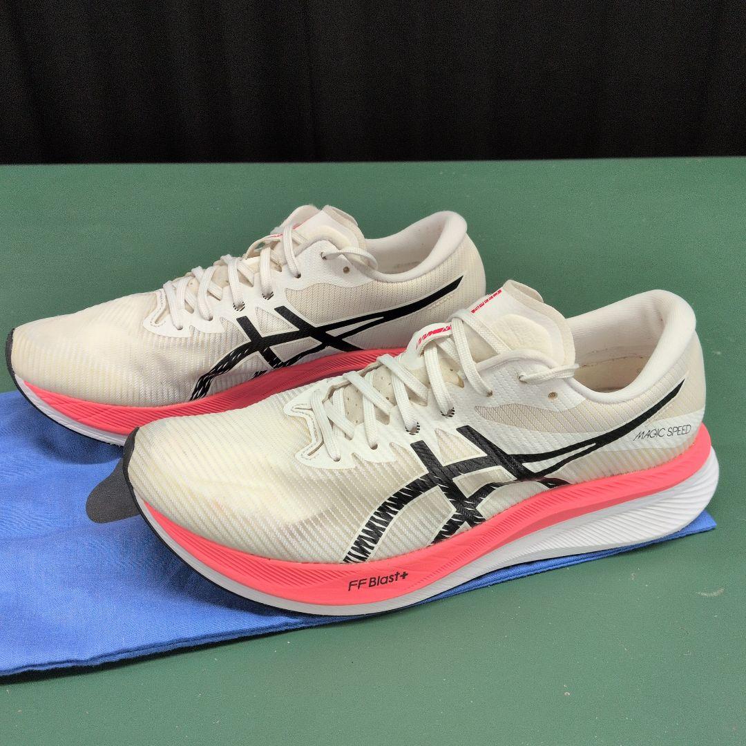 asicsマジックスピード３レギュラー幅28.0cm