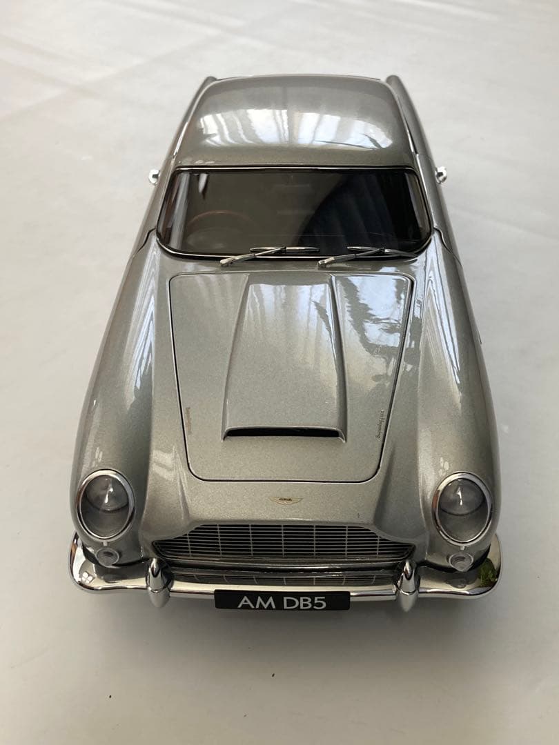 AUTOart 1/18 Aston Martin DB5 ダイキャストモデル