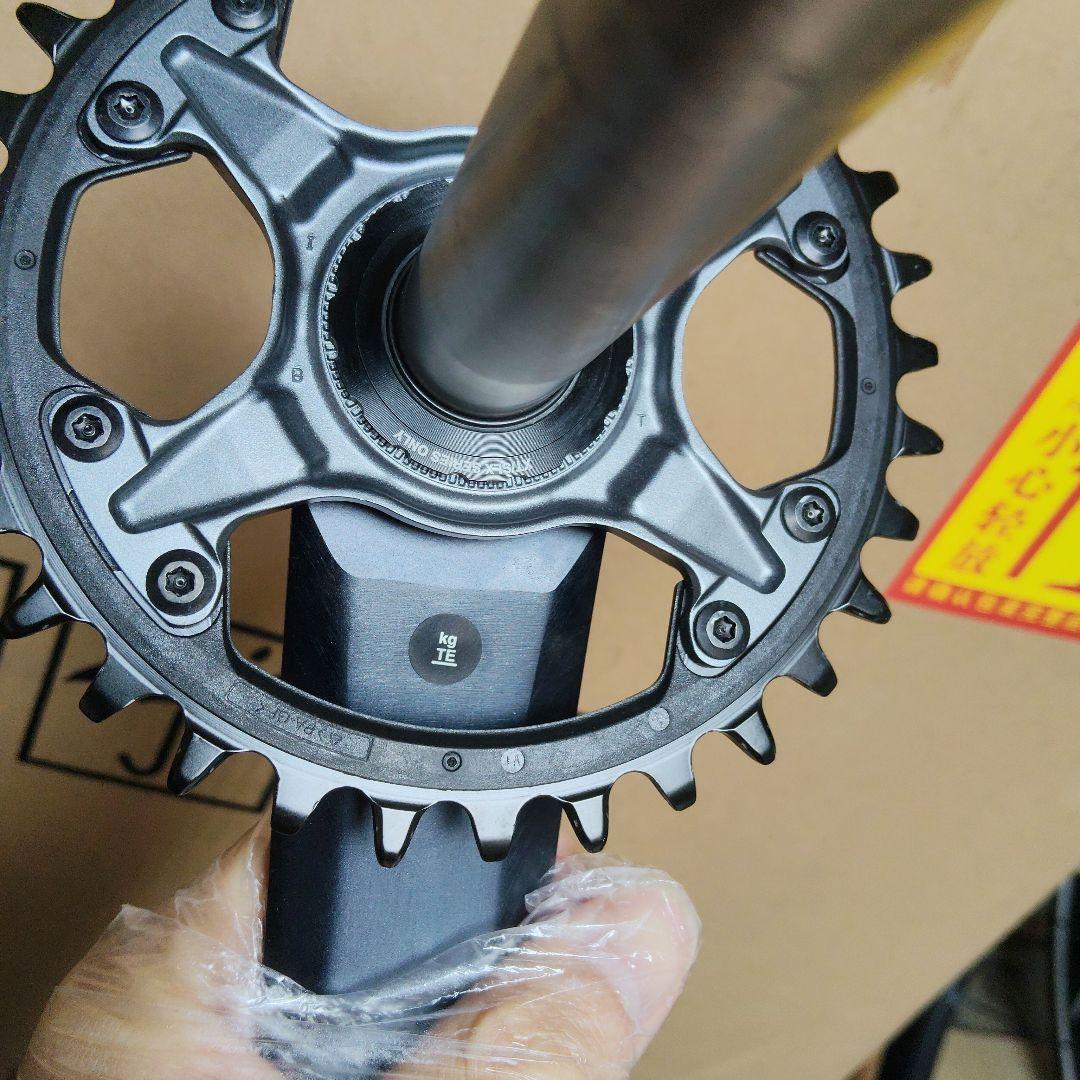 SHIMANO クランクセット