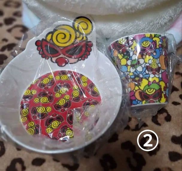 ヒスミニ 食器顔付き深皿とコップ 2点セット売