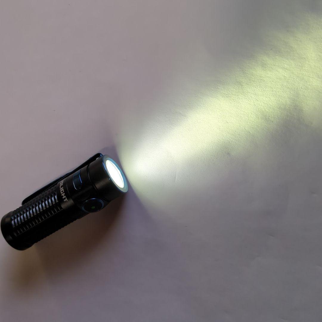OLIGHT Baton 3 Kit ledフラッシュライト 充電ケース付