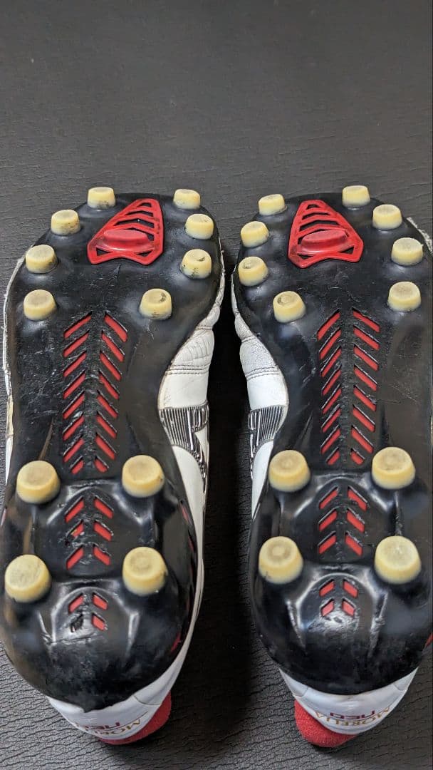 ミズノ　モレリア　ネオ　サッカースパイク　Mizuno Morelia 　neo
