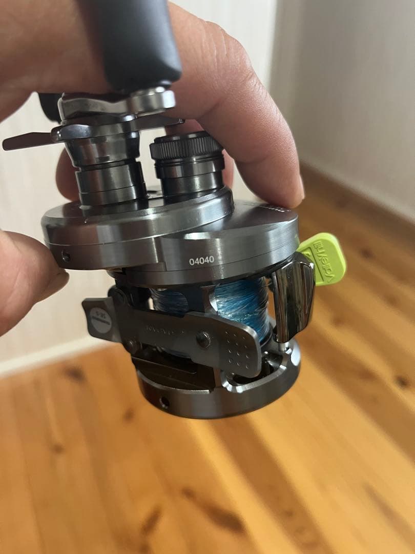 リール Shimano CALCUTTA CONQUEST DC201HG