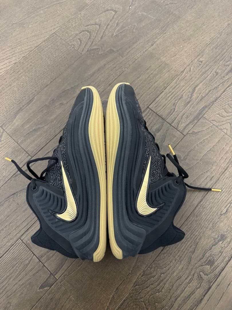 NIKE ナイキ ヤニスフリーク　7 EP　28.0 cm