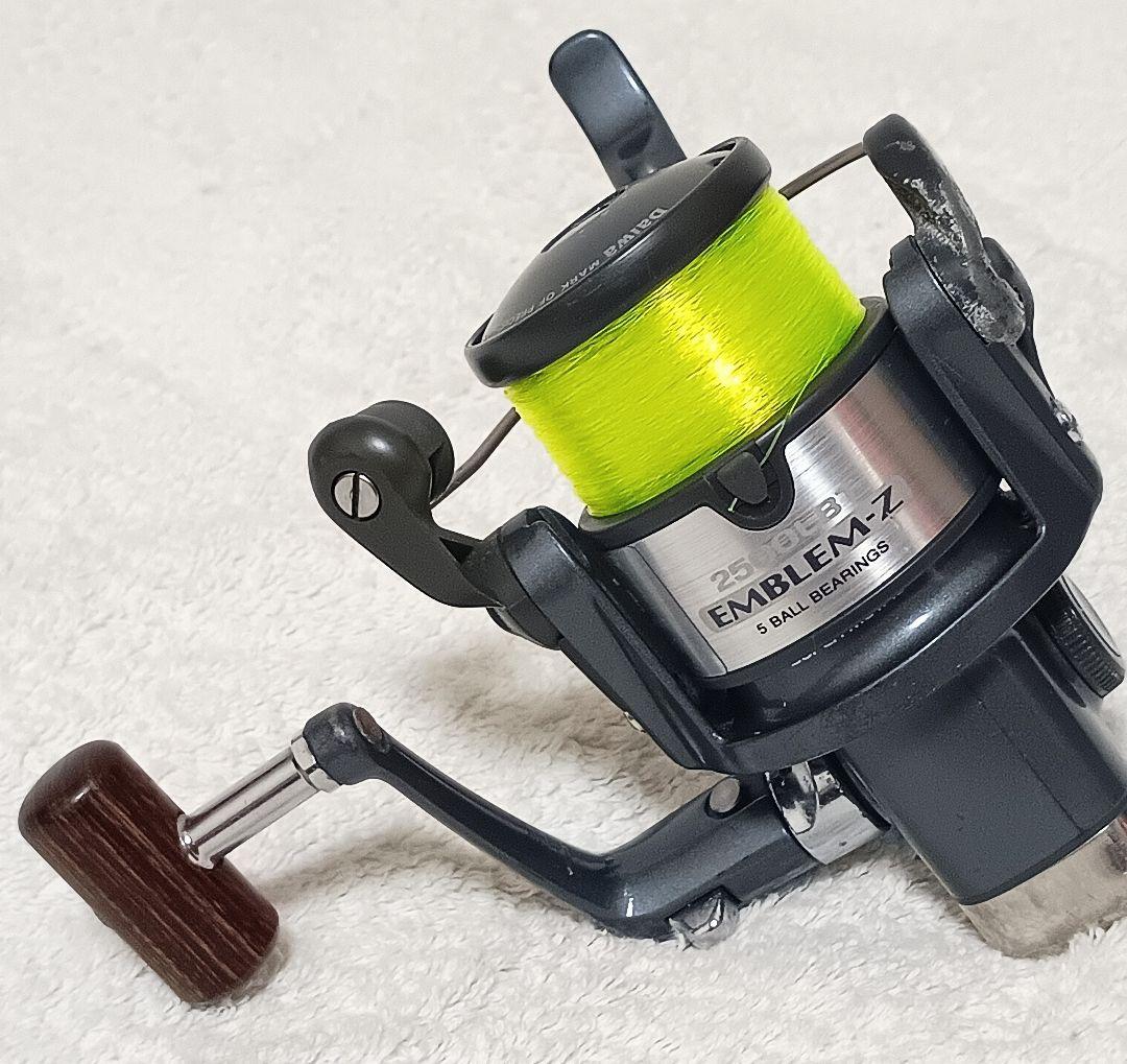 ダイワエンブレムZ2500LBTレバーブレーキリール！新品ナイロンライン付
