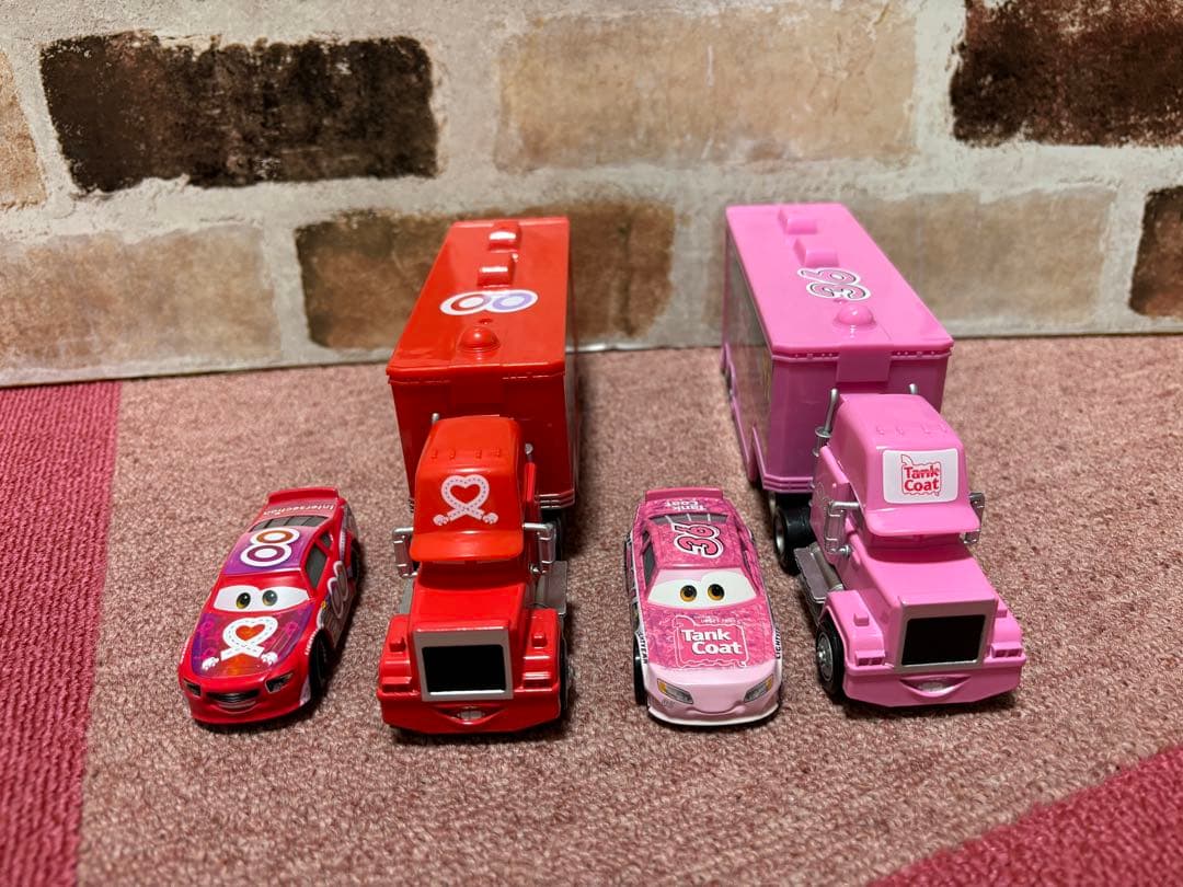 【新品】 カーズ　マックトラック　トレーラー　2セット　ミニカー収納トレーラー