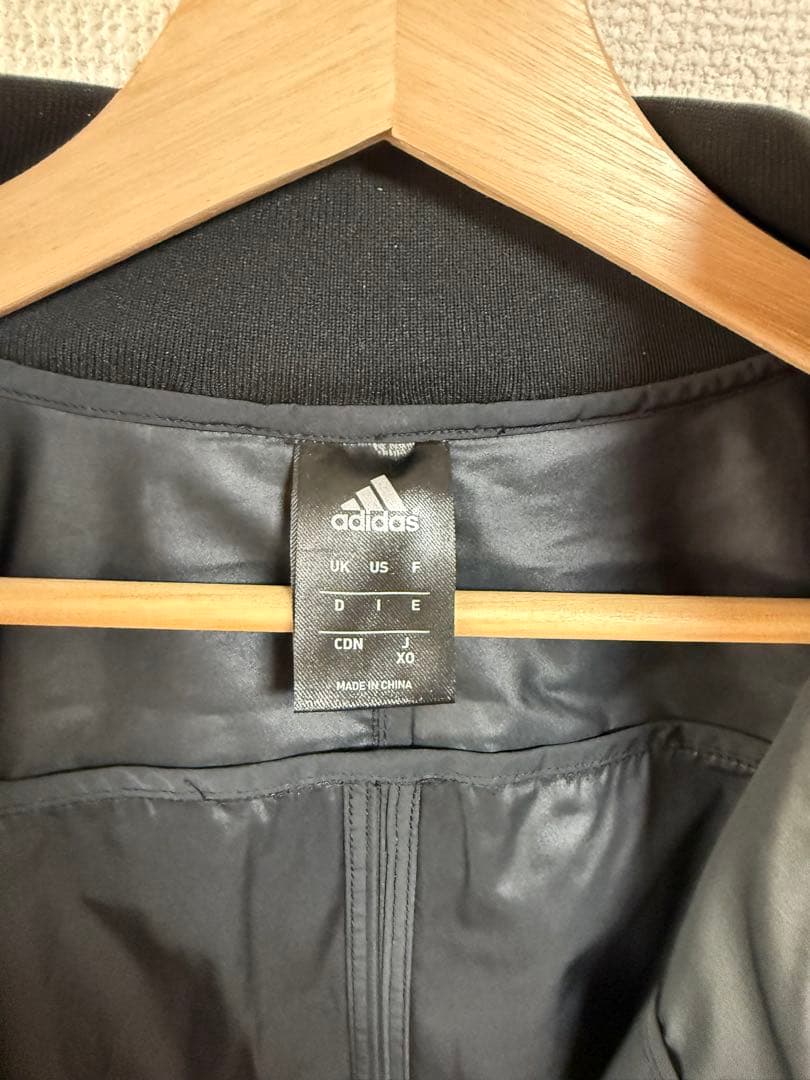 adidas ブラック ウインドブレーカー　XO CLIMAPROOF