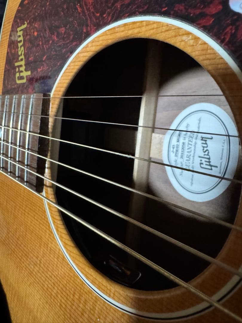 ZED。Gibson J-45 Studio Walnut ナチュラル