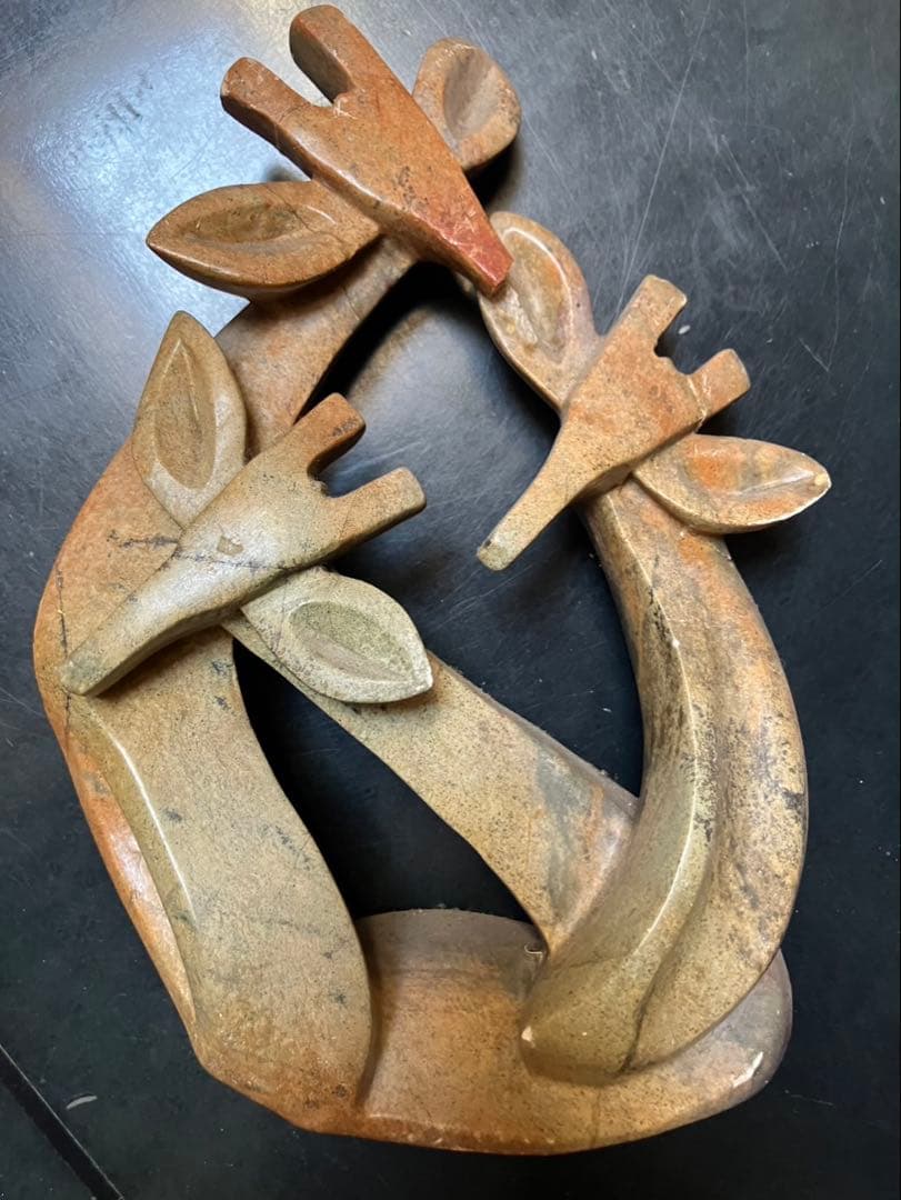 アフリカ製　キリン抽象動物彫刻 石材製 高さ約25cm