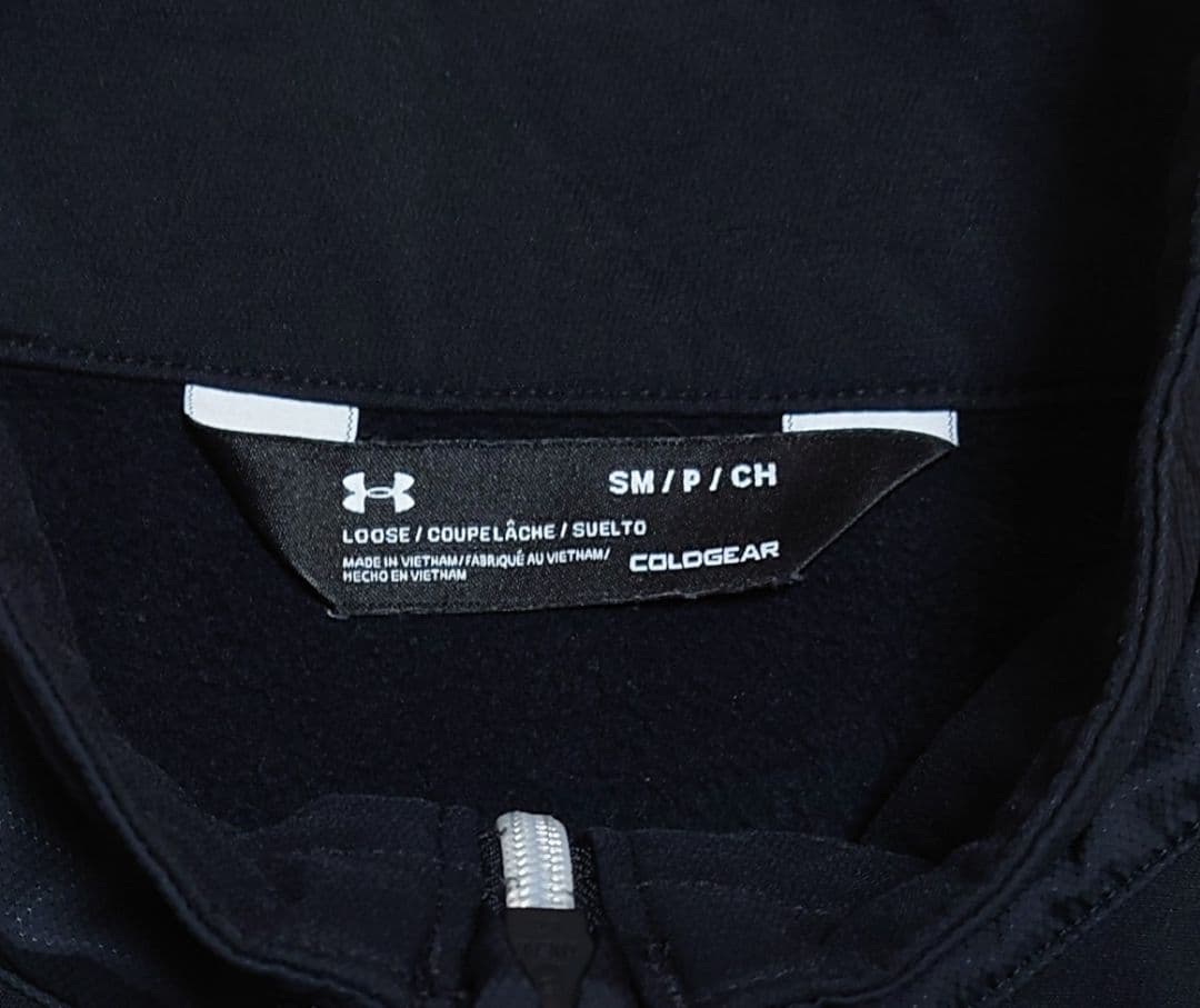 NCAA ウィチタ州立大 UNDER ARMOR ソフトシェルジャケット【SM】