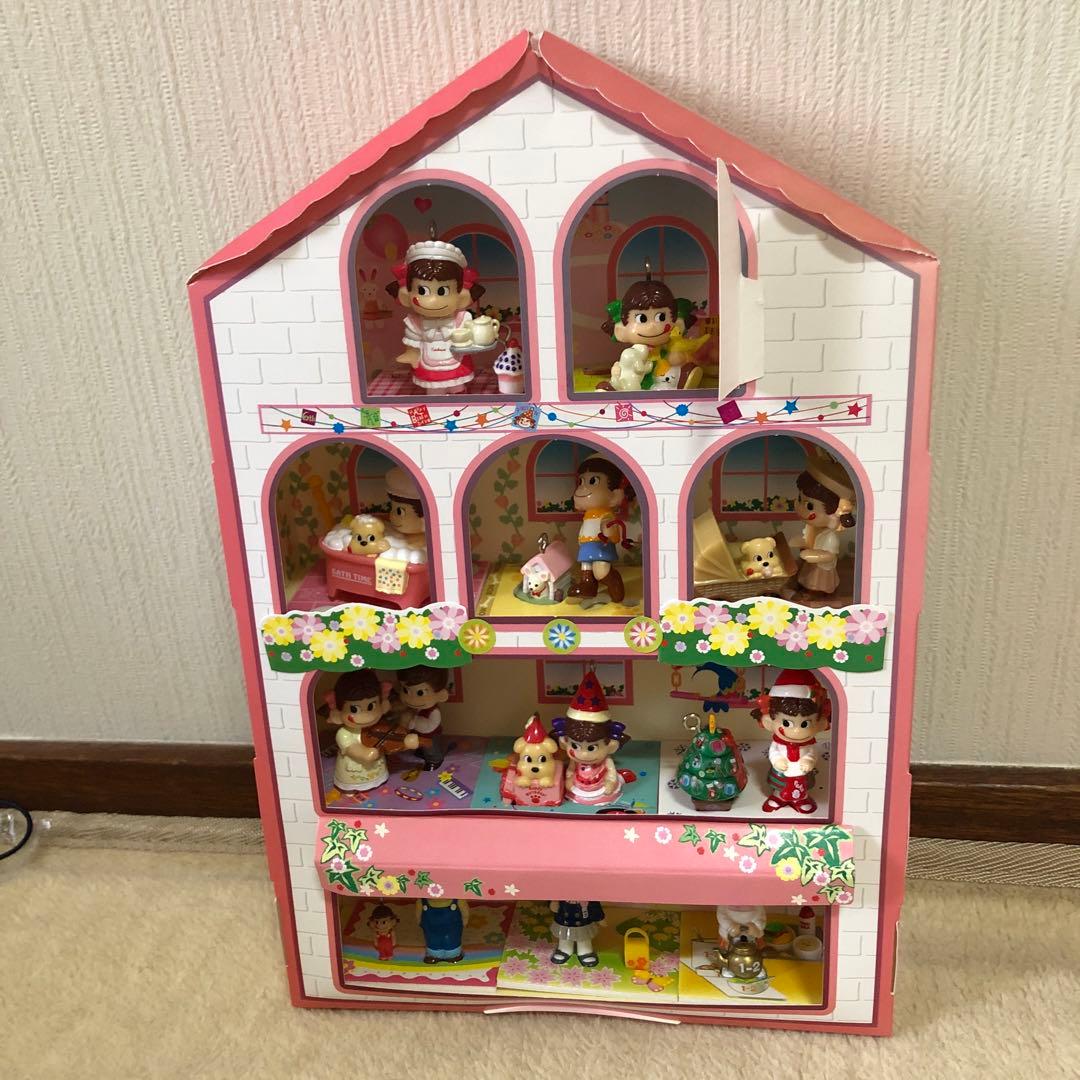 非売品のケースに入った　ペコちゃん人形セット