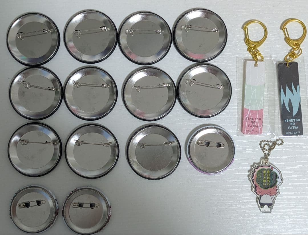 鬼滅の刃 グリッター缶バッジ＋他 まとめ売り
