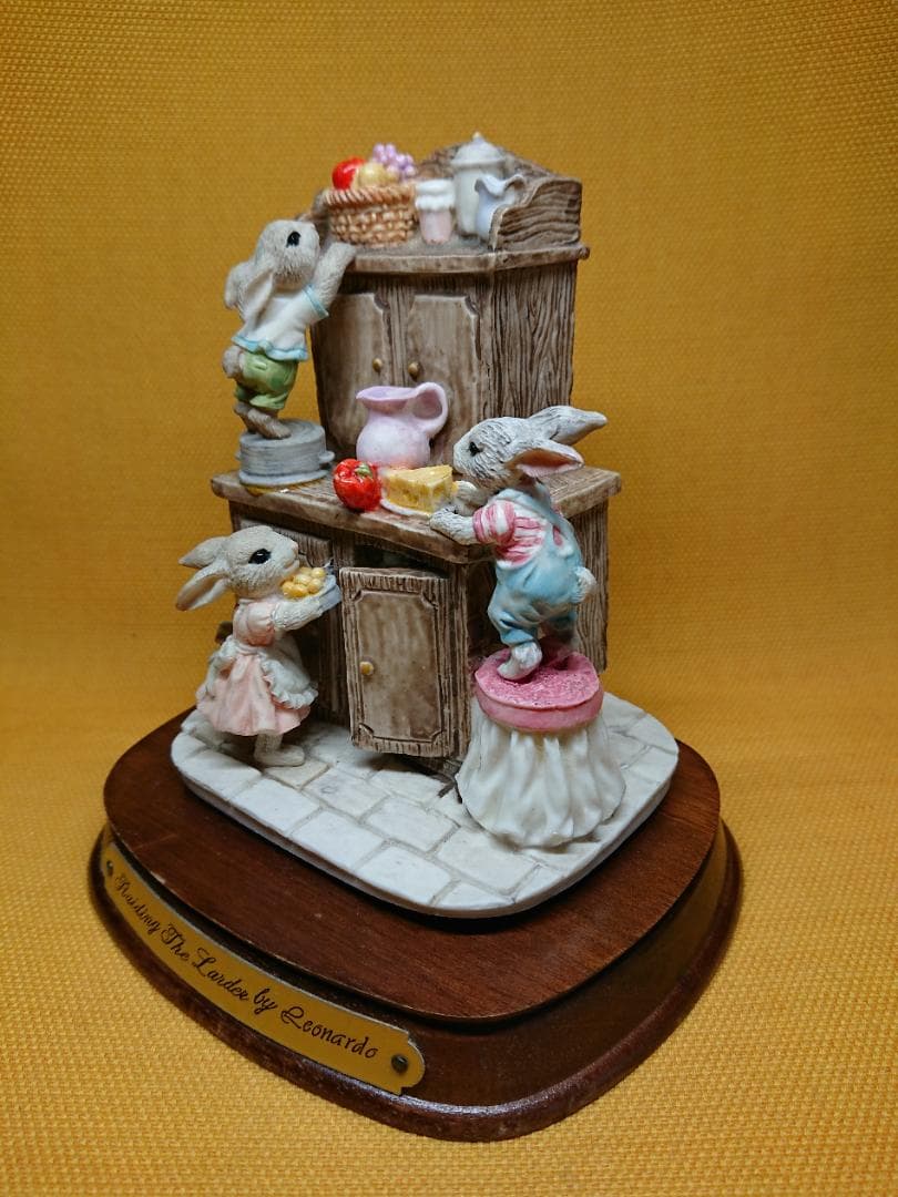 【美品】ウサギ　兎　ビンテージ　置物　インテリア　工芸品　美術品　A3353
