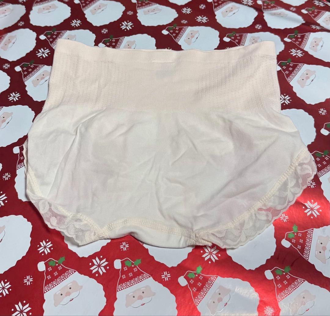 新品【SUKALA 】ストラップ付きタンクトップ ホワイト　Lサイズ　LAVA