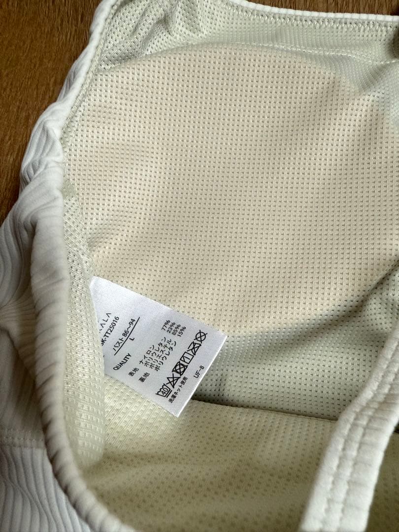 新品【SUKALA 】ストラップ付きタンクトップ ホワイト　Lサイズ　LAVA
