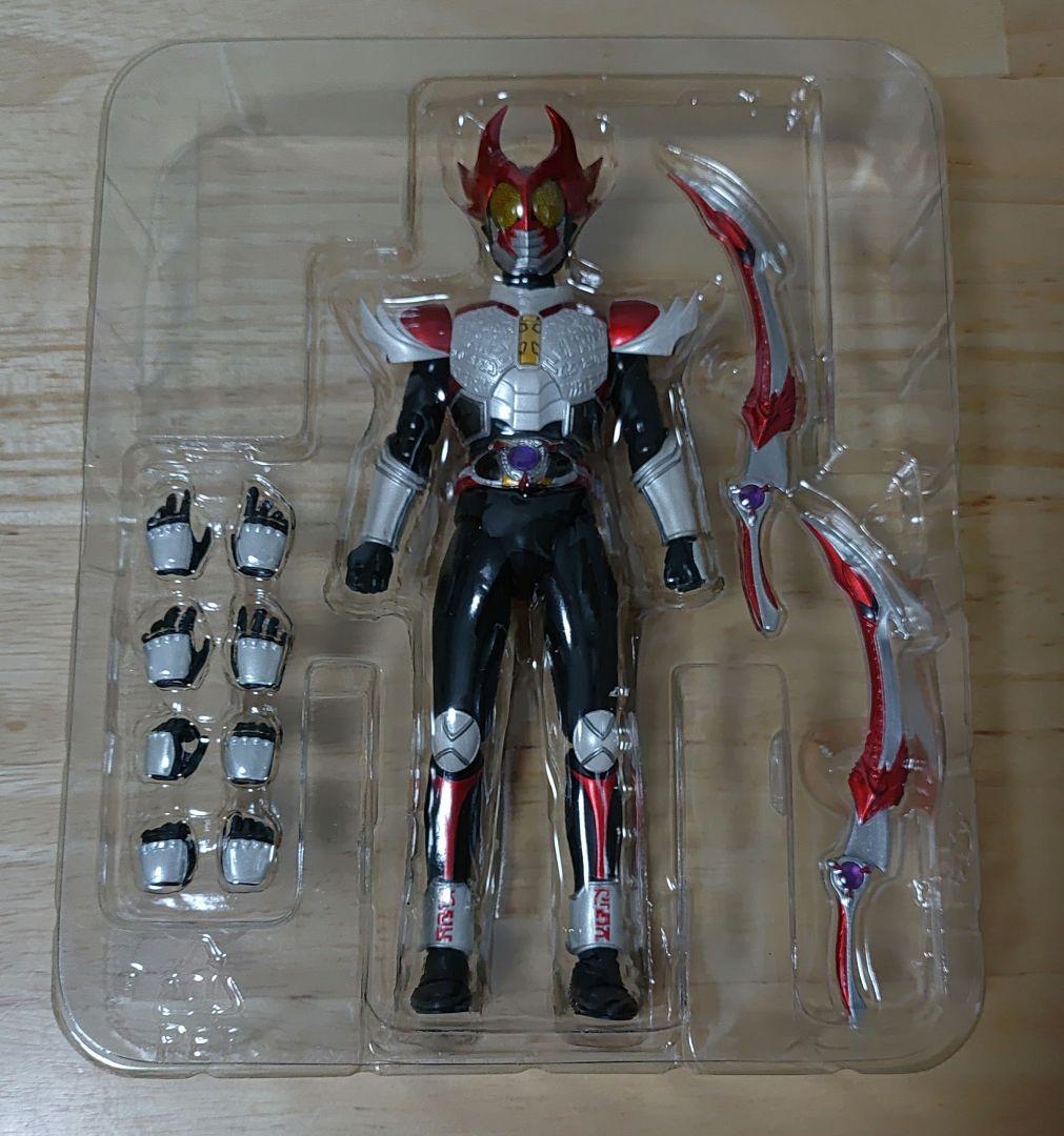 フィギュアーツ　仮面ライダーアギト　シャイニングフォーム