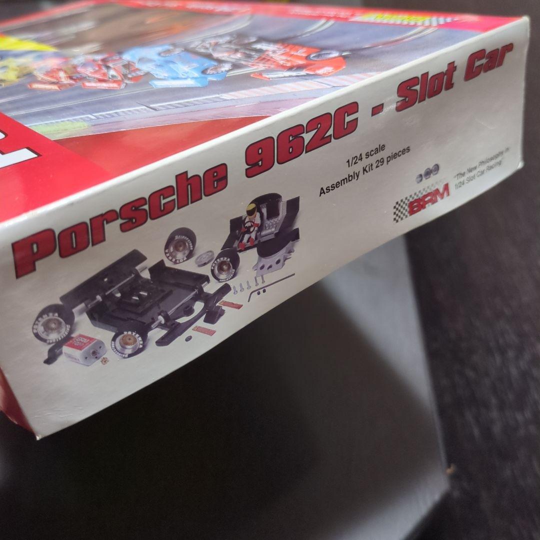 BRM005 1/24 スロットカーキット ポルシェ 962C モモ No.30
