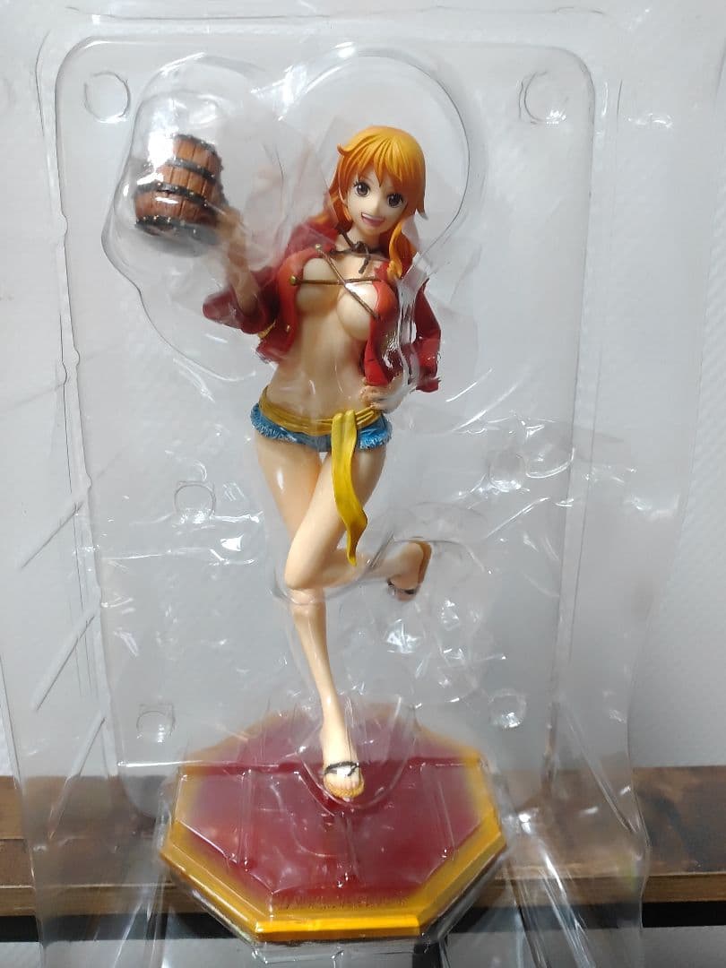 P.O.P LIMITED EDITION ナミ MUGIWARA Ver.2