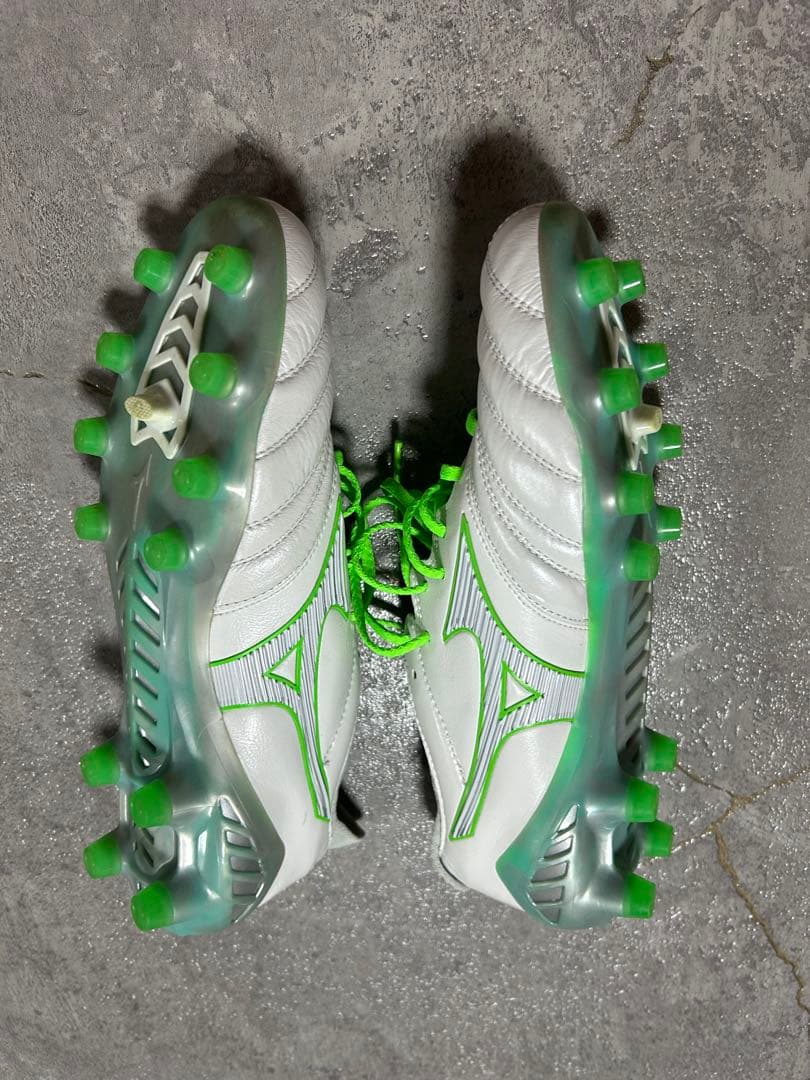 Mizuno サッカーシューズ ホワイト/グリーン