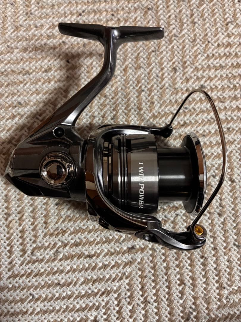 【値引き中】SHIMANO 24 TWIN POWER C5000XG
