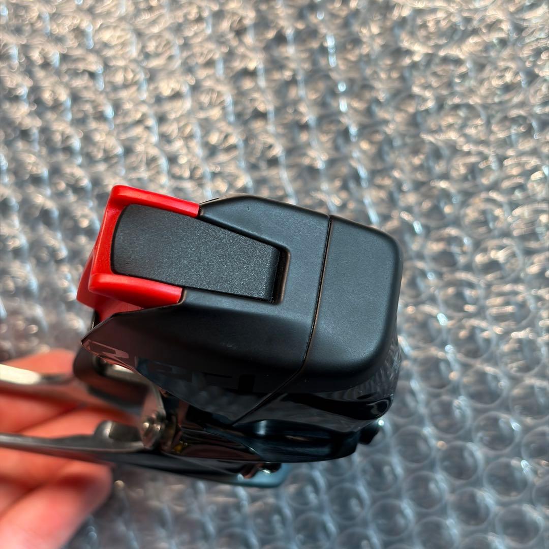 SRAM RED eTap AXS フロントディレイラー　FD