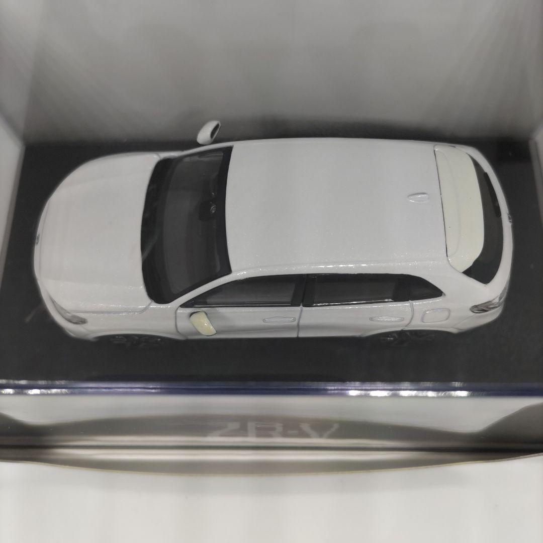 【美品】1/43ミニカー ホンダ ZR-V e:HEV プラチナホワイトパール