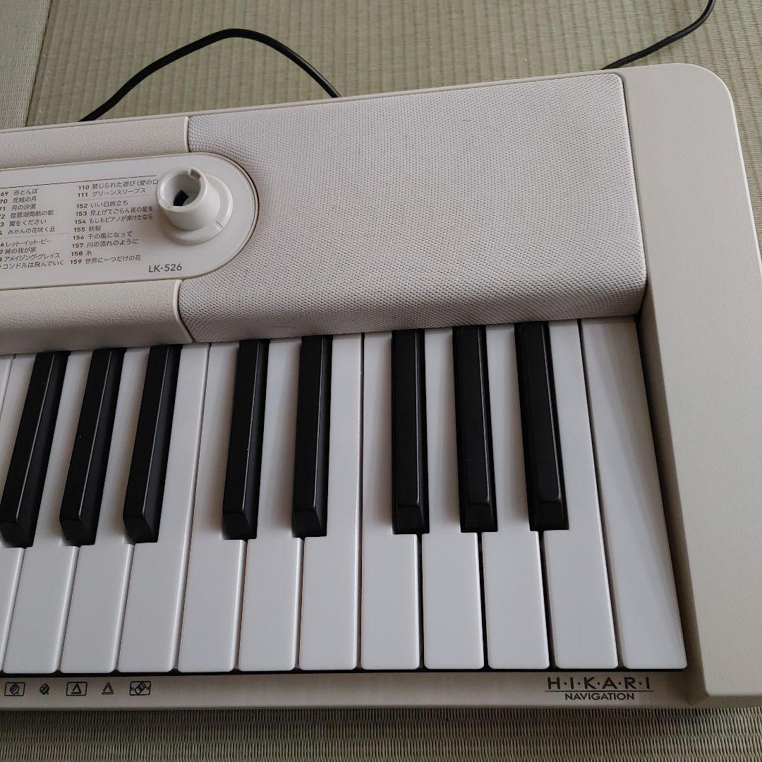 CASIO 61鍵電子キーボード ホワイト LK-526 22年製