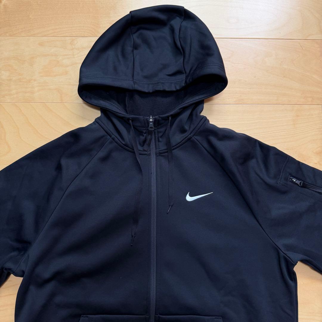 NIKE フルジップパーカー　スポーツウェア　サーマフィット　黒ブラック　L新品