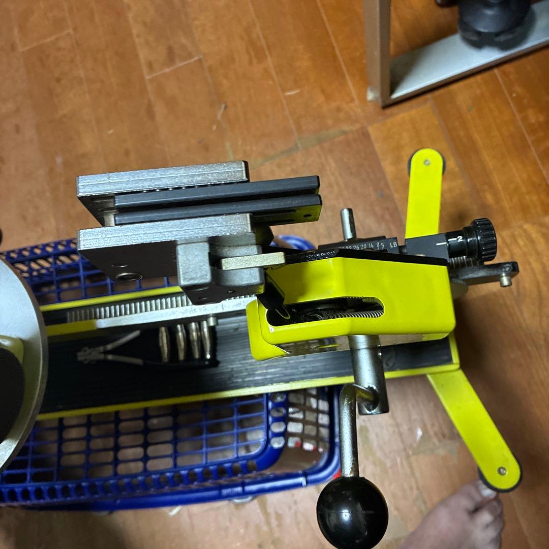 バドミントン　ストリングスマシーン
