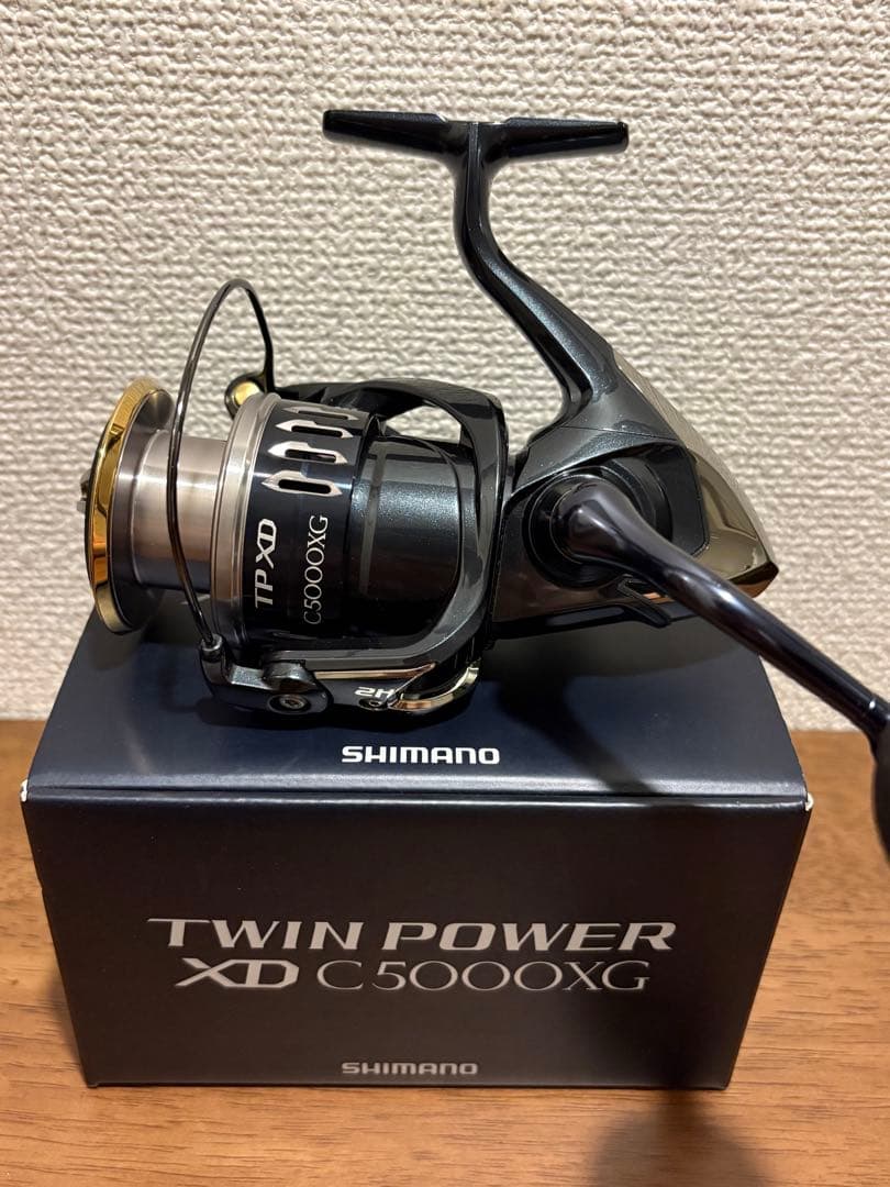 【美品】シマノ　17ツインパワーXD c5000xg