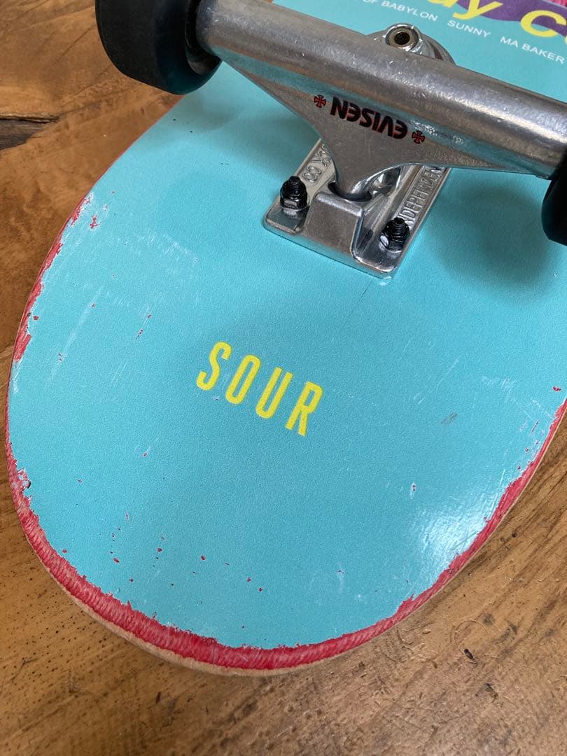 Barney P. Daddy Cool スケートボード　SOUR