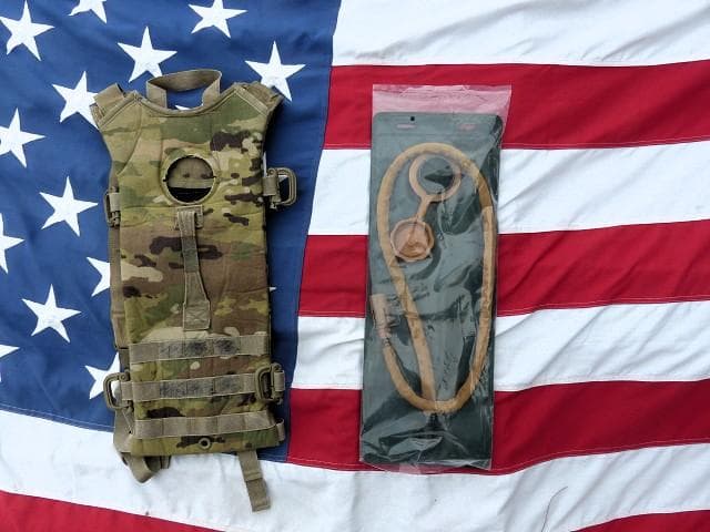 米軍 ハイドレーション システム バッグパック マルチカム 3L OCP　57