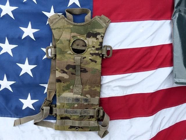 米軍 ハイドレーション システム バッグパック マルチカム 3L OCP　57