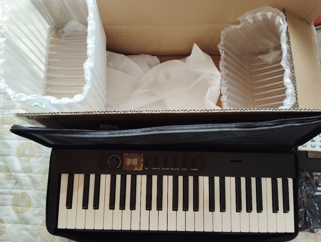電子ピアノ 88鍵盤 折り畳み式 キーボード 収納バッグ付き　新品　ブラック