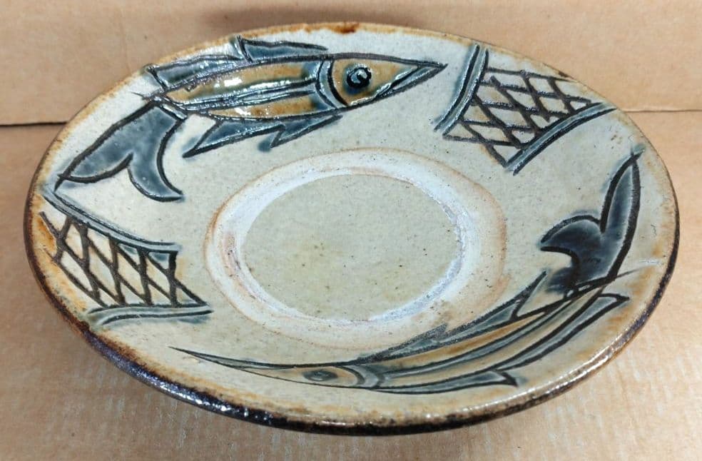 【本物保証】金城次郎 魚文皿 共箱 栞 壷屋焼 人間国宝 美品 w15cm超