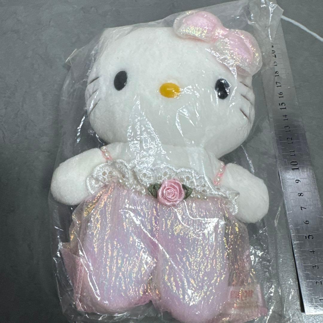 サンリオ　ハローキティ　非売品　ぬいぐるみ　ドレス